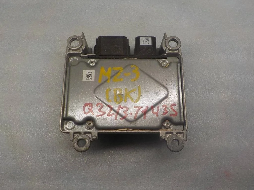 Блок управления AIR BAG Mazda 3 BK (2003—2006)