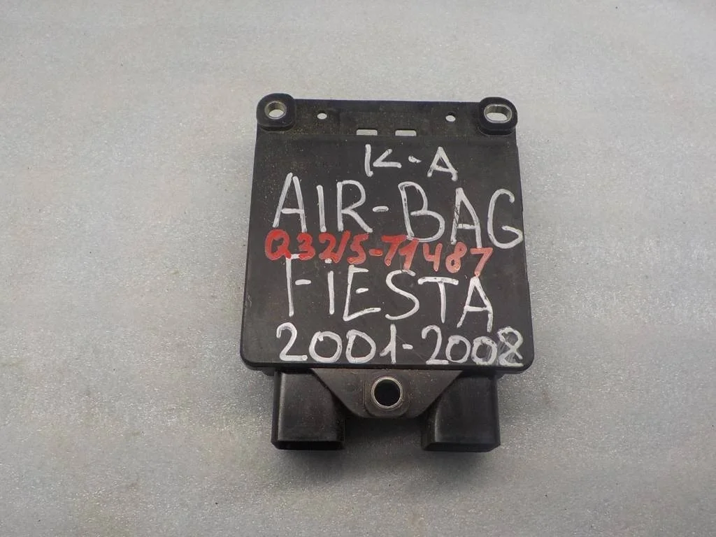 Блок управления AIR BAG Ford Fiesta Mk5 (2002—2008)