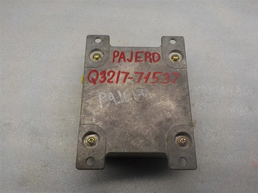 Блок управления AIR BAG Mitsubishi Pajero III (1999—2003)