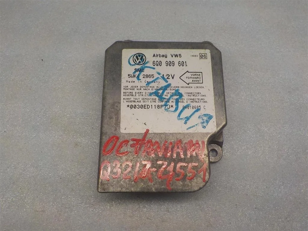 Блок управления AIR BAG Skoda Octavia I рестайлинг (2000—2011)