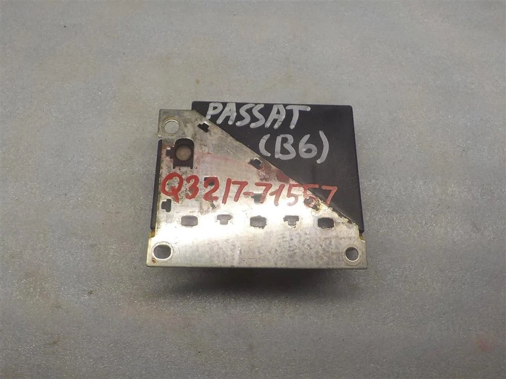 Блок управления AIR BAG Volkswagen Passat B6 (2005—2010)