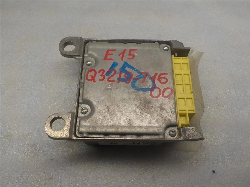 Блок управления AIR BAG Toyota Corolla X (2006—2010)