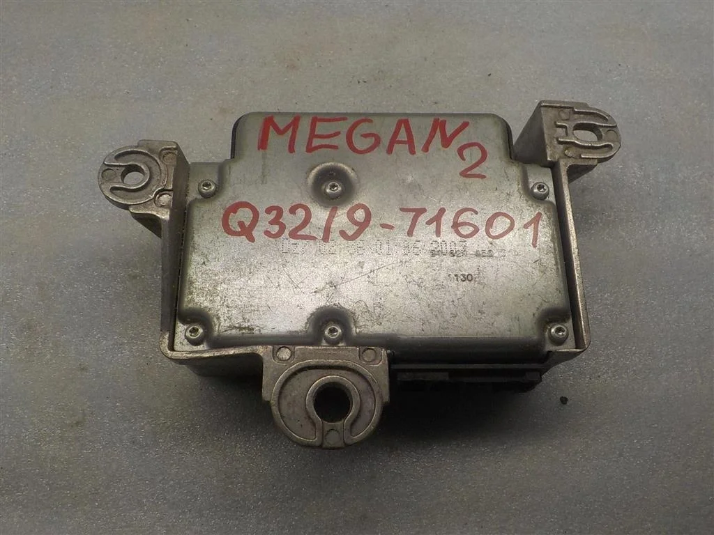 Блок управления AIR BAG Renault Megane II (2002—2006)