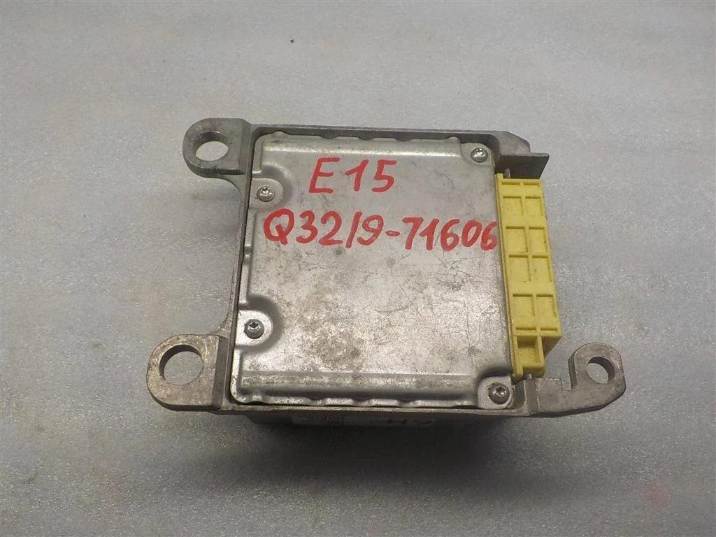 Блок управления AIR BAG Toyota Corolla X (2006—2010)