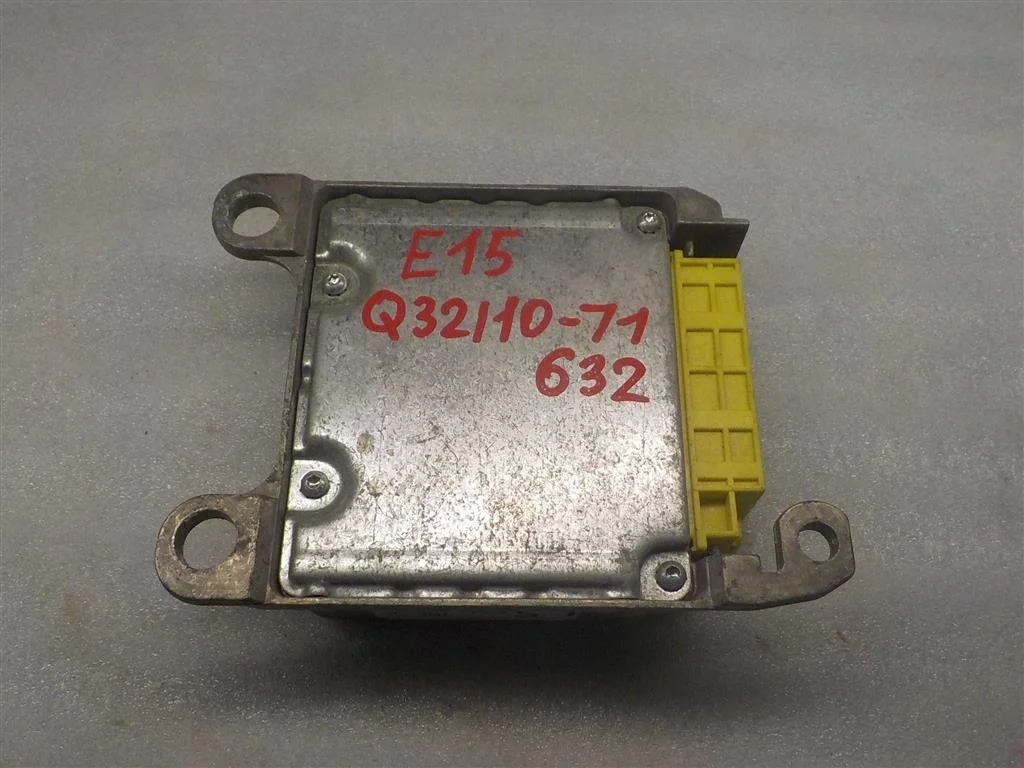 Блок управления AIR BAG Toyota Corolla IX (2000—2004)