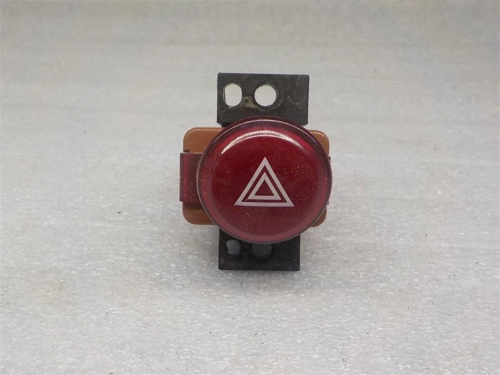 Кнопка аварийной сигнализации Honda Civic VIII (2005—2009)