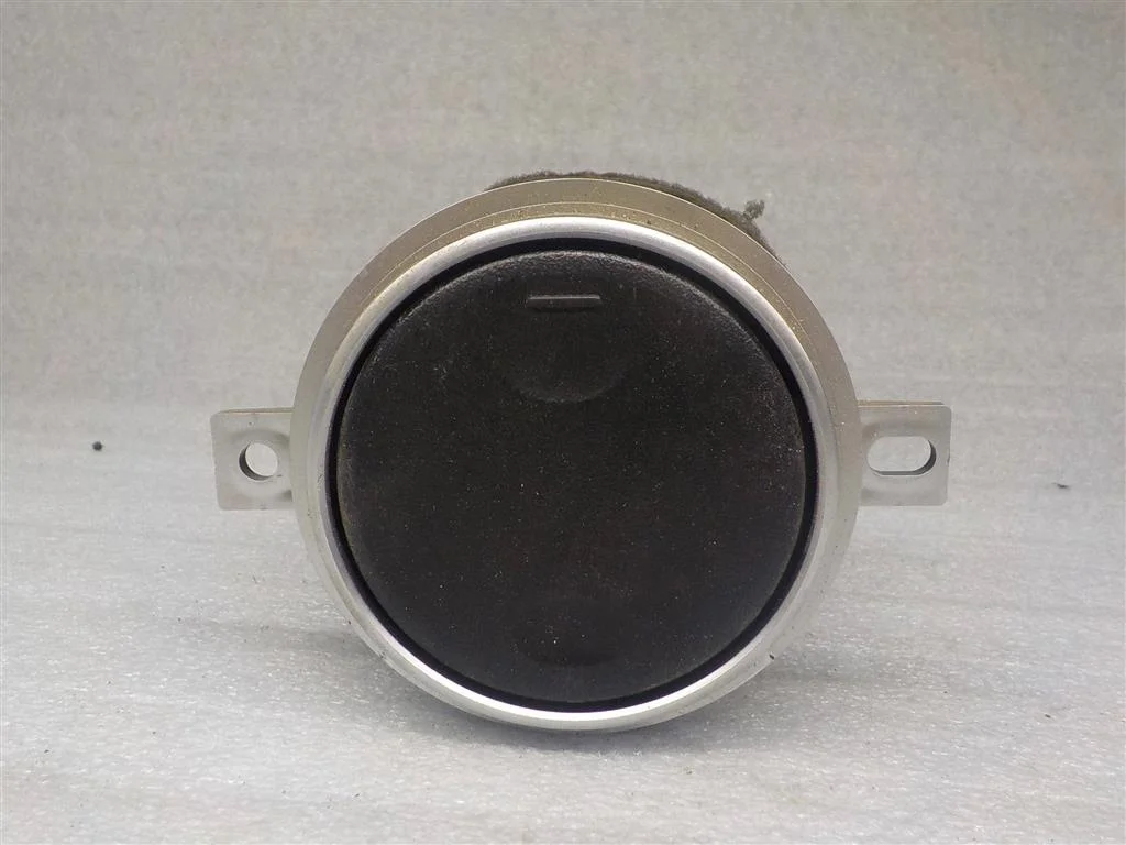 Дефлектор воздушный Mitsubishi Outlander I (2002—2009)