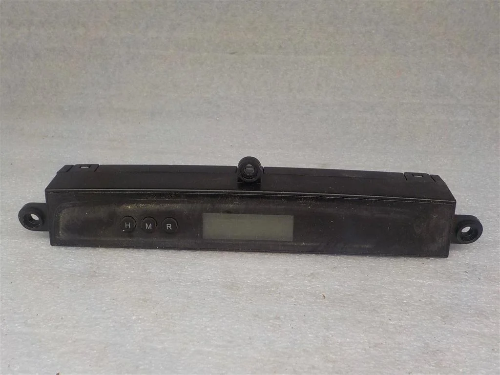 Часы Hyundai Santa Fe II (2005—2010)