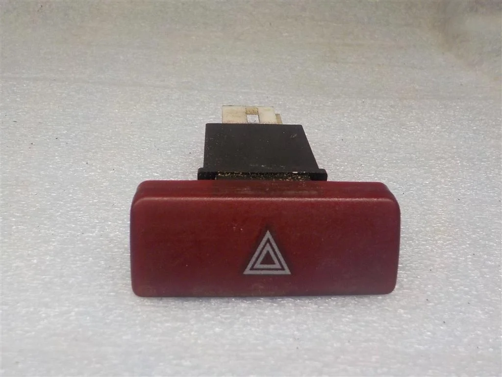 Кнопка аварийной сигнализации Mitsubishi Lancer IX (2000—2007)