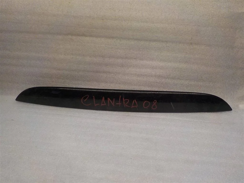 Накладка крышки багажника Hyundai Elantra IV (2006—2011)