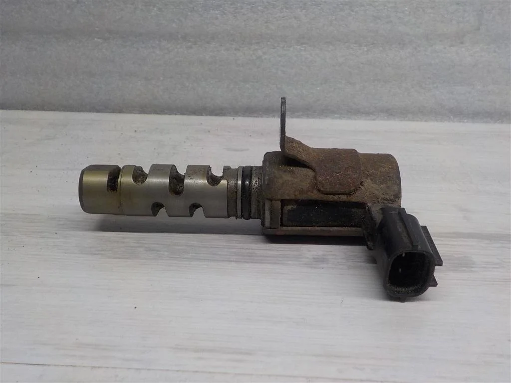 Клапан электромагнитный изменения фаз ГРМ Mitsubishi Lancer X (2007—2010)