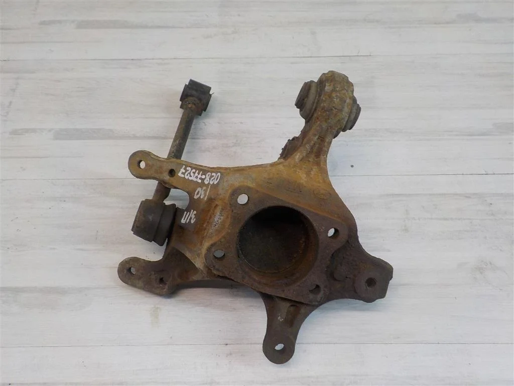 Кулак поворотный задний правый Hyundai i30 I (2007—2010)