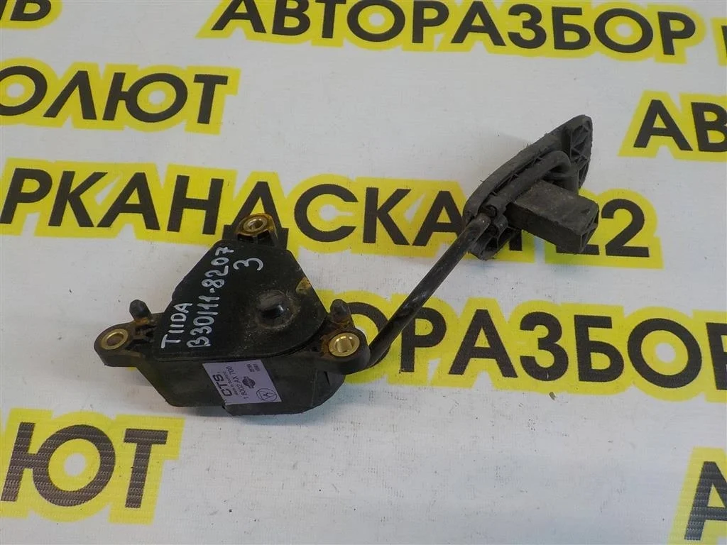 Педаль газа Nissan Tiida C11 (2004—2012)