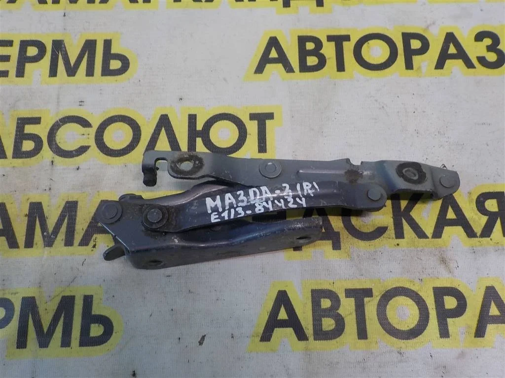 Петля крышки багажника Mazda 3 BK (2003—2006)
