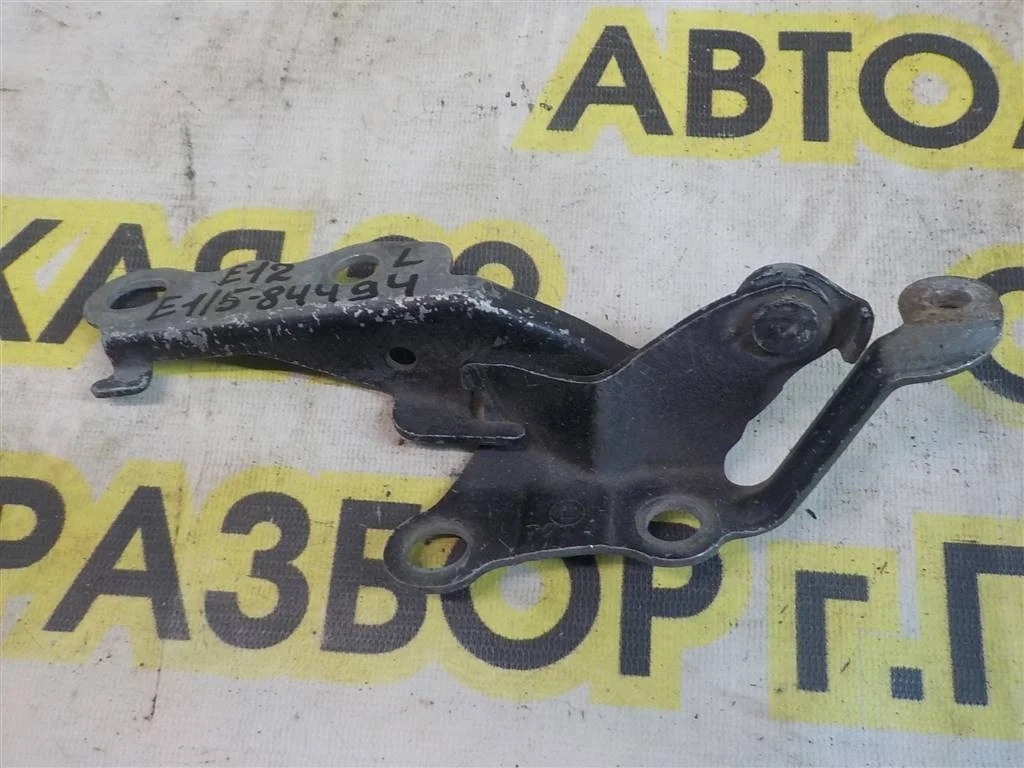 Петля капота левая Toyota Corolla IX (2000—2004)