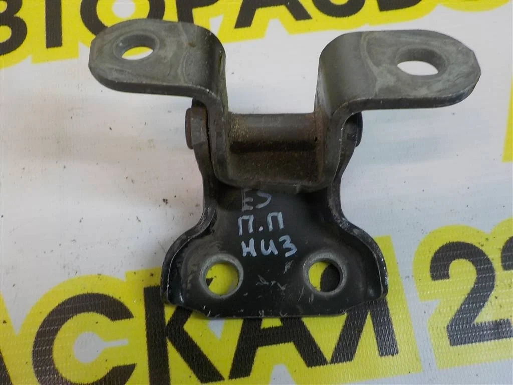 Петля двери передней правой нижняя Lexus ES XV40 (2006—2009)