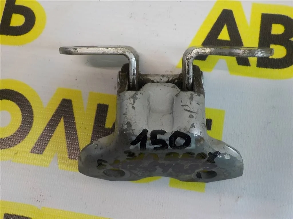 Петля двери задней левой верхняя Toyota Corolla X (2006—2010)