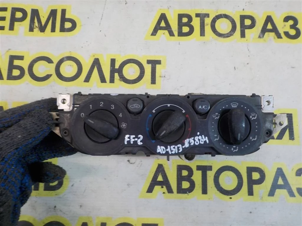 Блок управления печкой Ford Focus II (2005—2008)