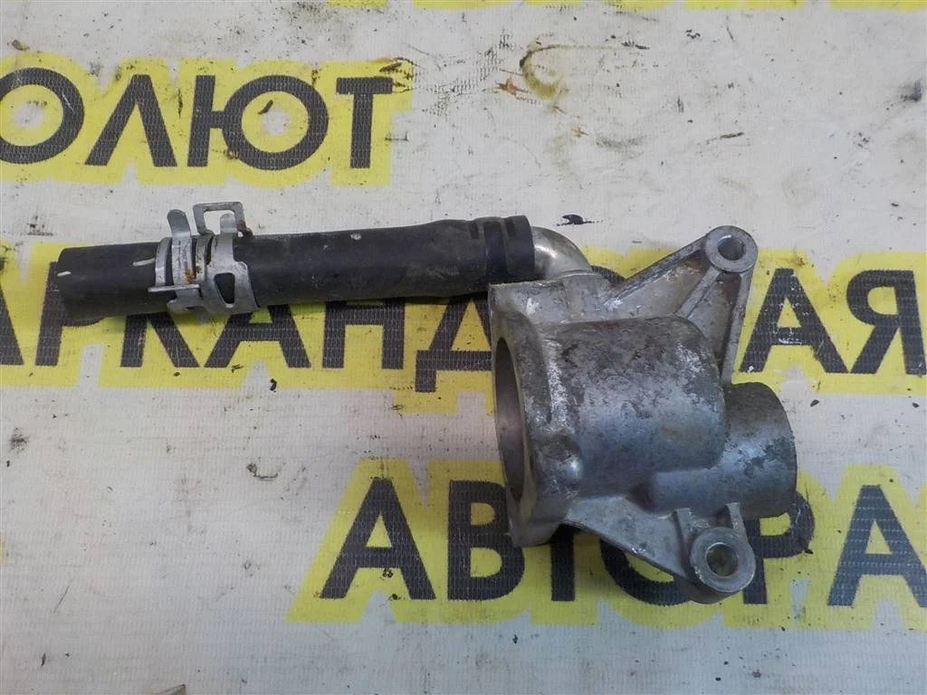 Фланец двигателя системы охлаждения Suzuki Ignis II (2003—2008)