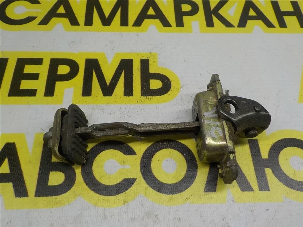 Ограничитель двери Honda HR-V GH (1998—2001)