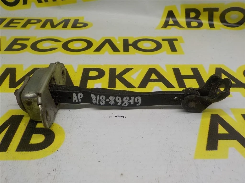 Ограничитель двери Nissan Tiida C11 (2004—2012)