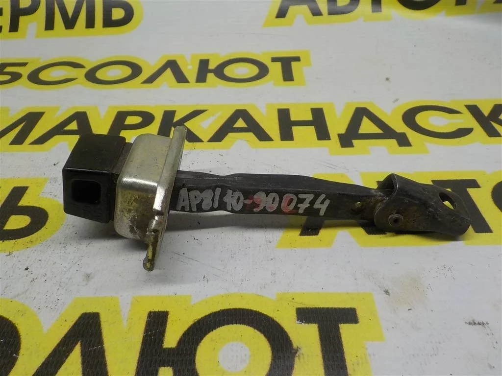 Ограничитель двери Mitsubishi Lancer X (2007—2010)