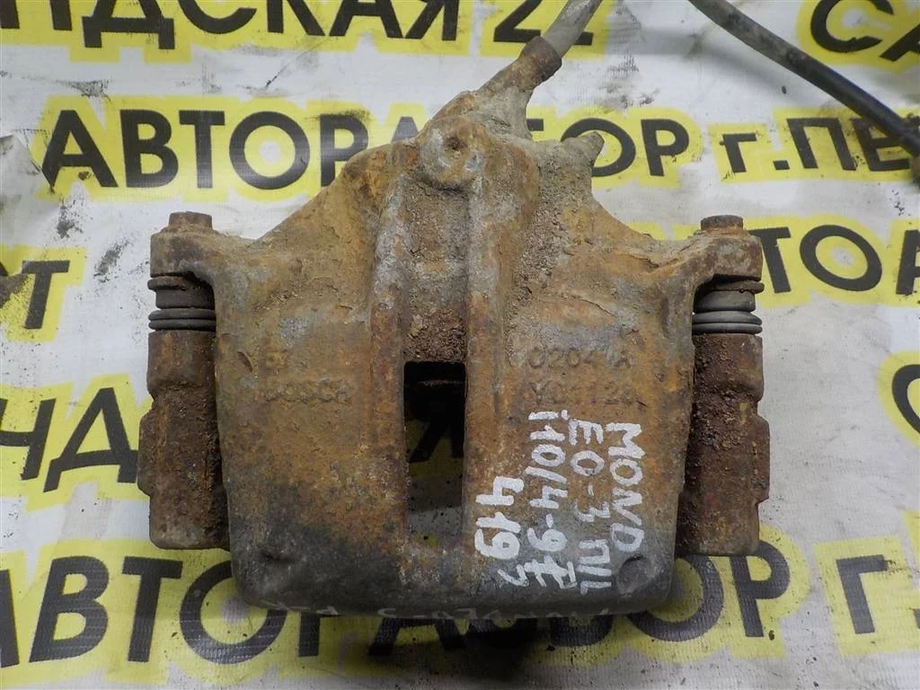 Суппорт передний левый Ford Mondeo III (2000—2003)