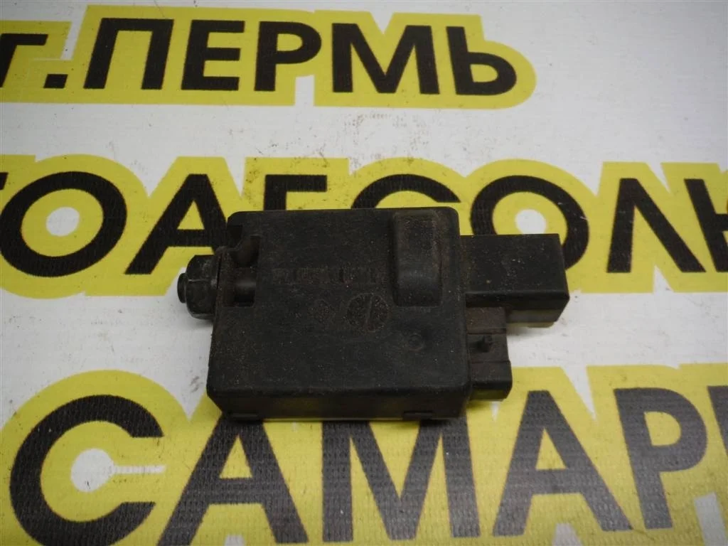 Активатор замка крышки бензобака Renault Scenic I (1996—1999)