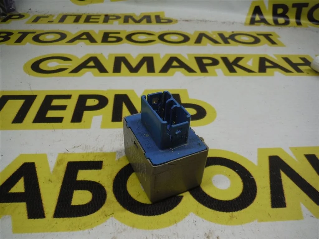 Реле поворотов Toyota RAV4 III (2005—2010)