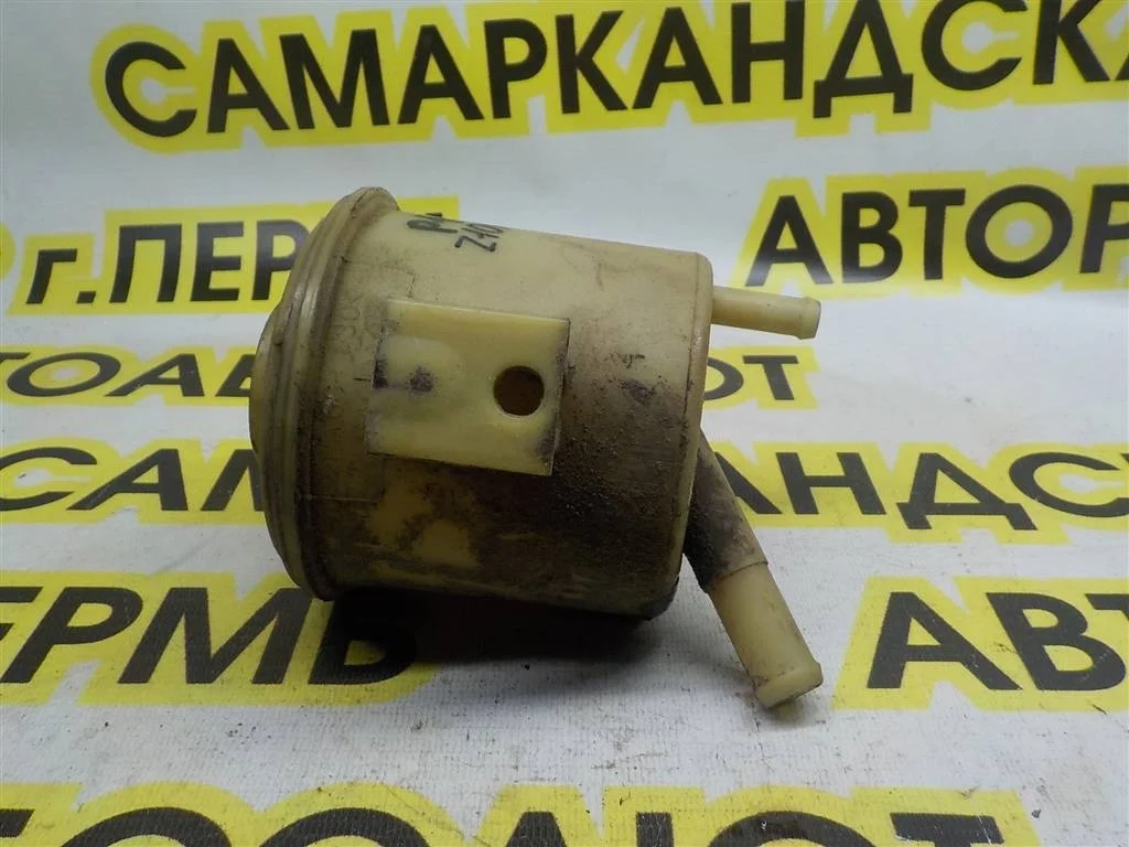 Бачок гидроусилителя Nissan Primera P11 (1995—2000)