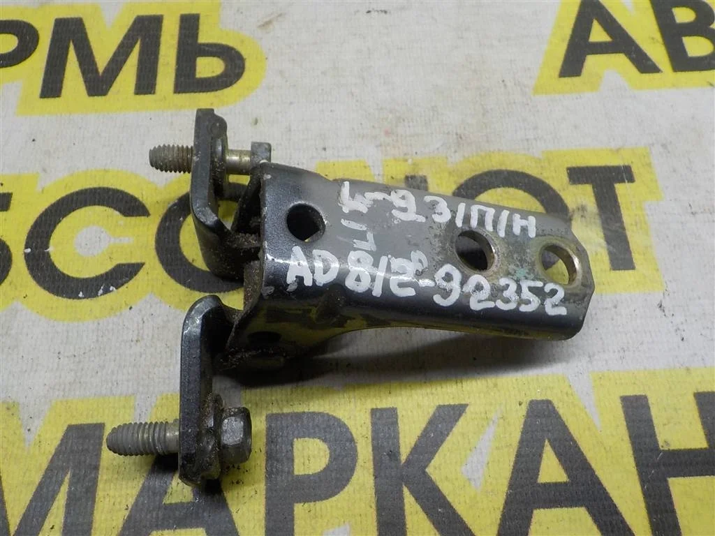 Петля двери Mitsubishi Lancer X (2007—2010)