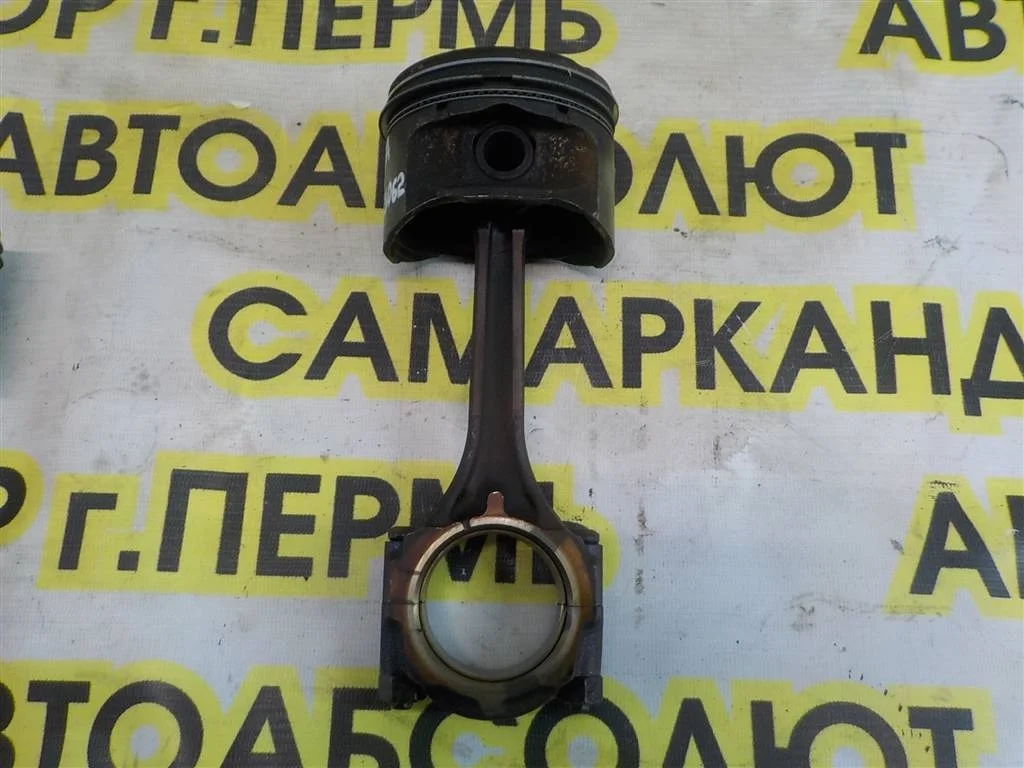 Поршень с шатуном Hyundai Elantra III (2000—2003)