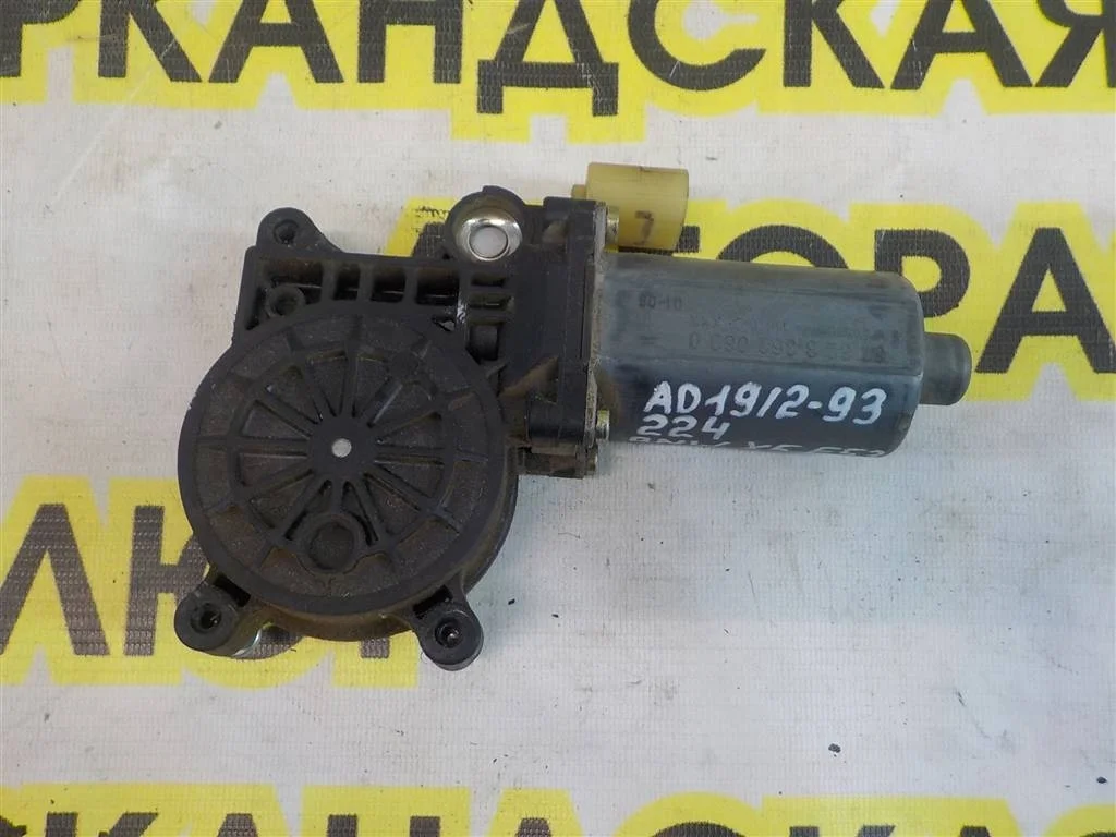 Моторчик стеклоподъемника BMW X5 E53 (1999—2003)