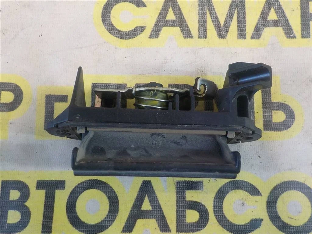 Ручка двери багажника наружная Toyota Corolla IX (2000—2004)