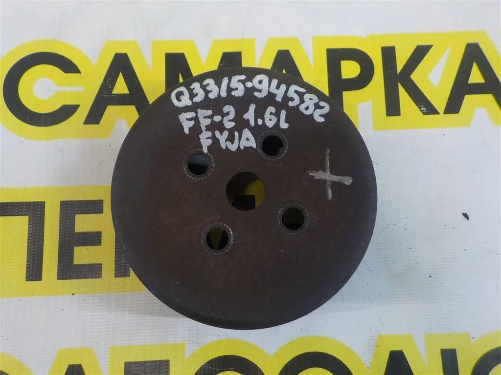 Шкив водяного насоса (помпы) Ford Focus II (2005—2008)