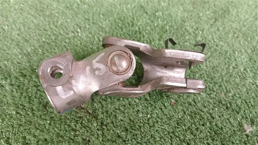 Б.у. карданчик рулевой MAZDA MPV LW MAZDA MPV LW