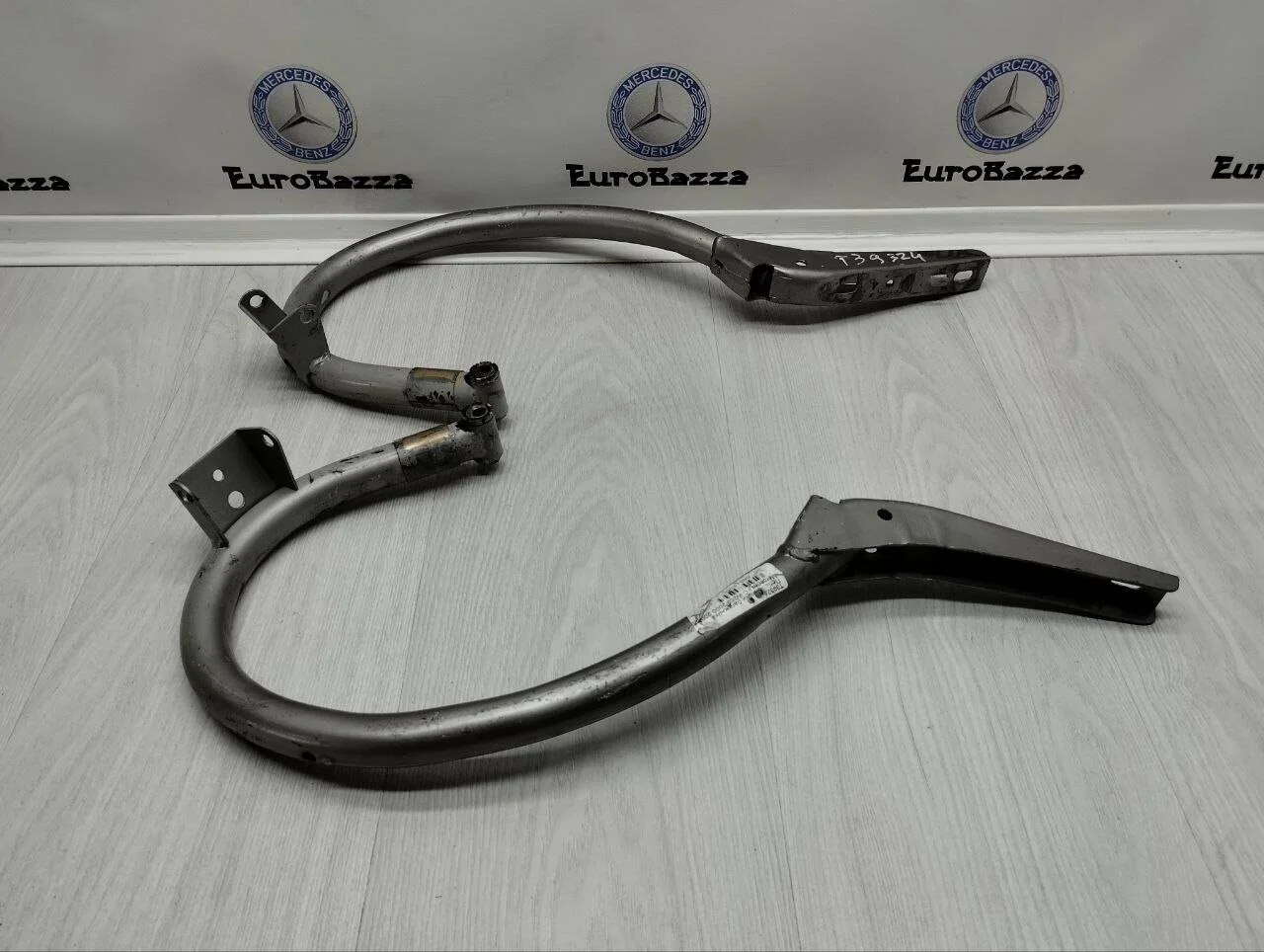 Петля крышки багажника Mercedes W203