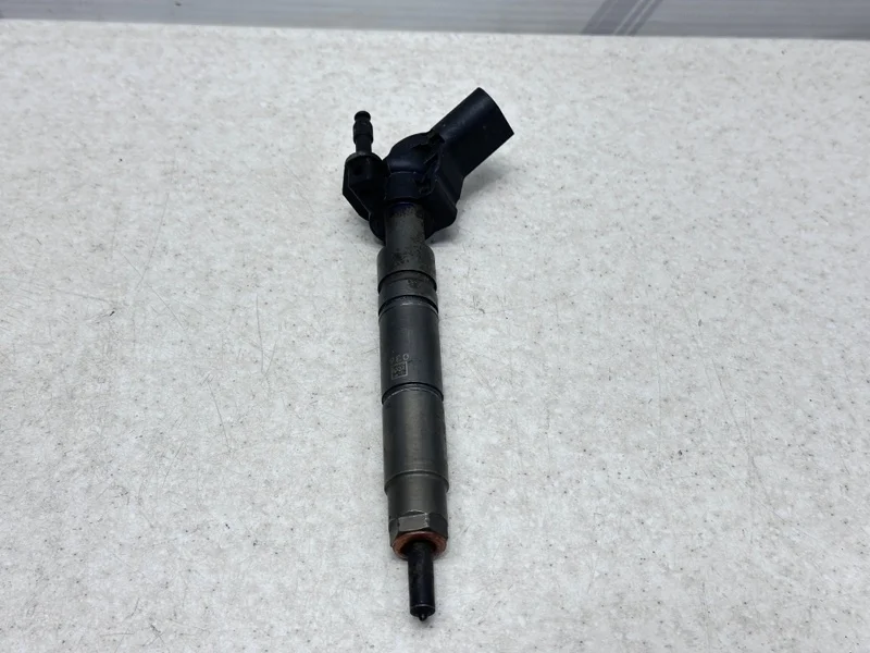 Топливная форсунка Mercedes-benz W221