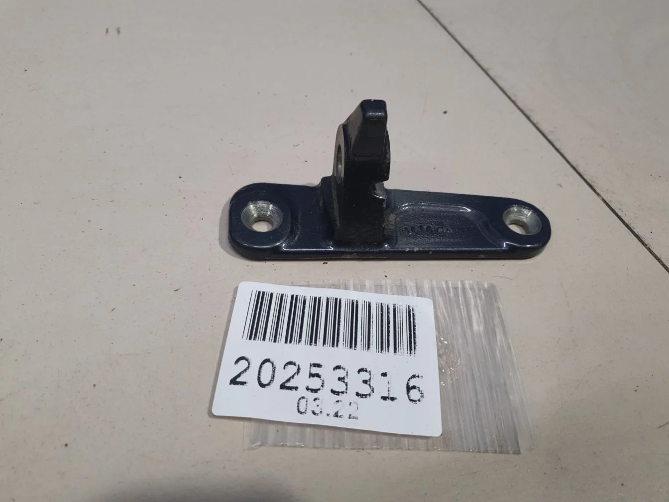 Петля двери задней левой нижняя для Mercedes GL-klasse X166 GL GLS 2012-