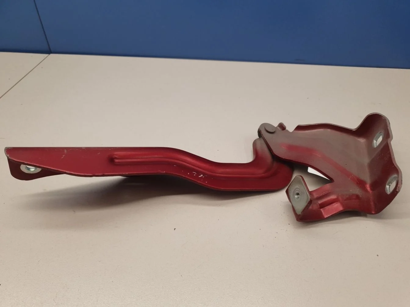 Петля капота левая для Nissan Qashqai J11E 2014-