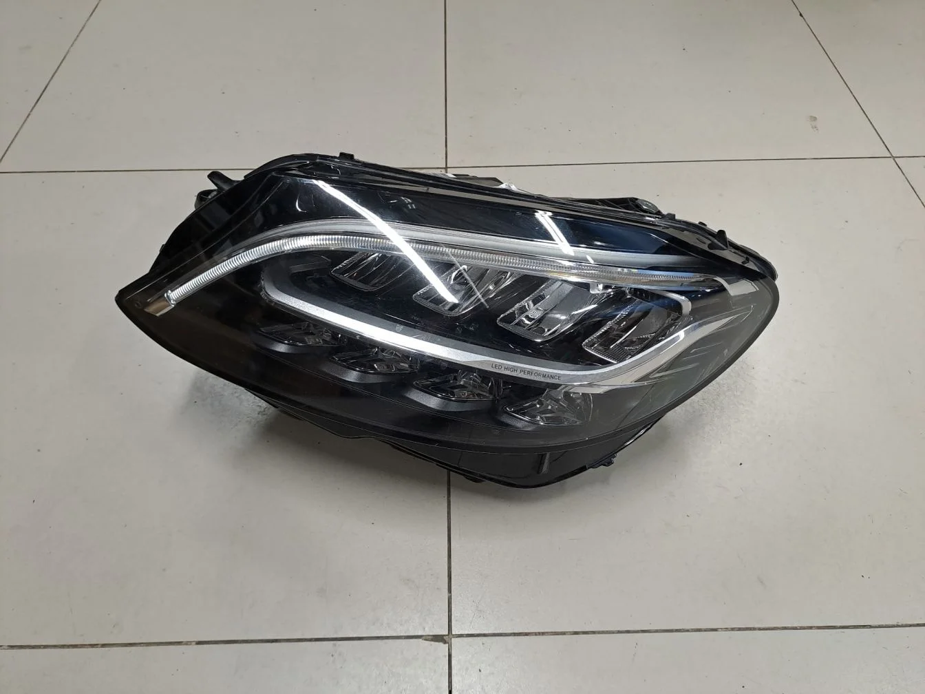 Фара левая для Mercedes C-klasse W205 2014-