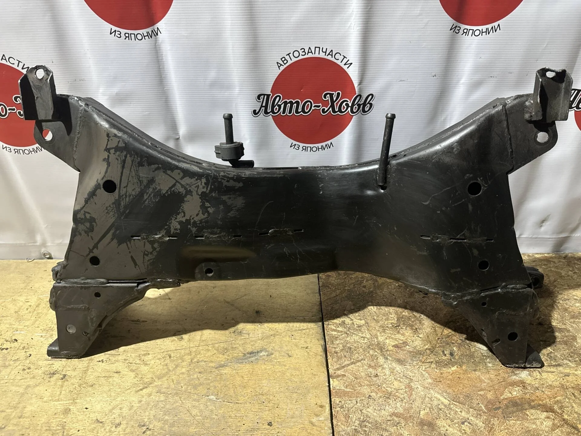 Подрамник двигателя Mitsubishi Lancer 9 CS