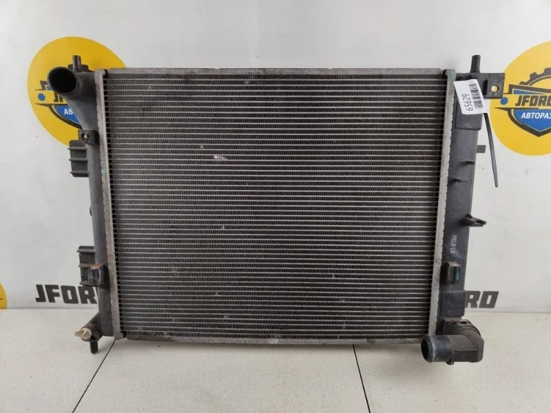 Радиатор охлаждения Hyundai i30 2012 GD
