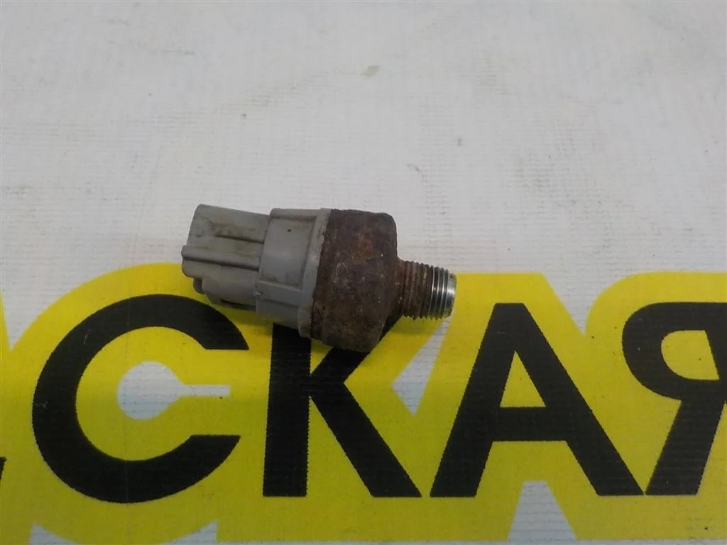 Датчик давления масла Toyota Camry XV30 (2001—2006)