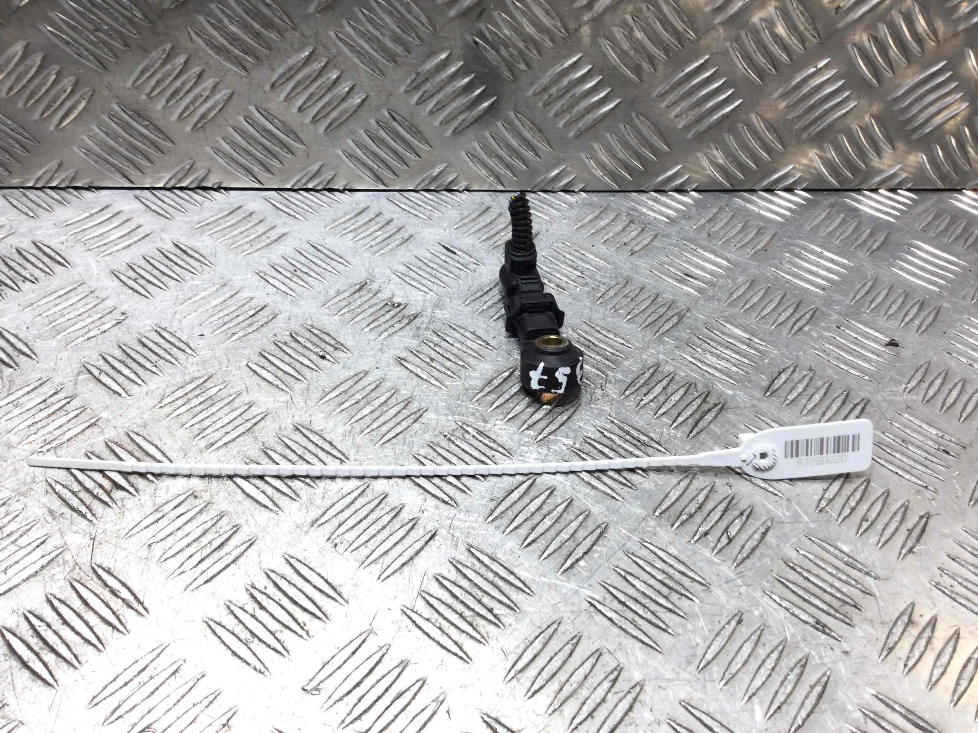 Датчик детонации Opel Tigra 2 поколение 2004 - 2009 бензин 1.4 i Механика Х/б