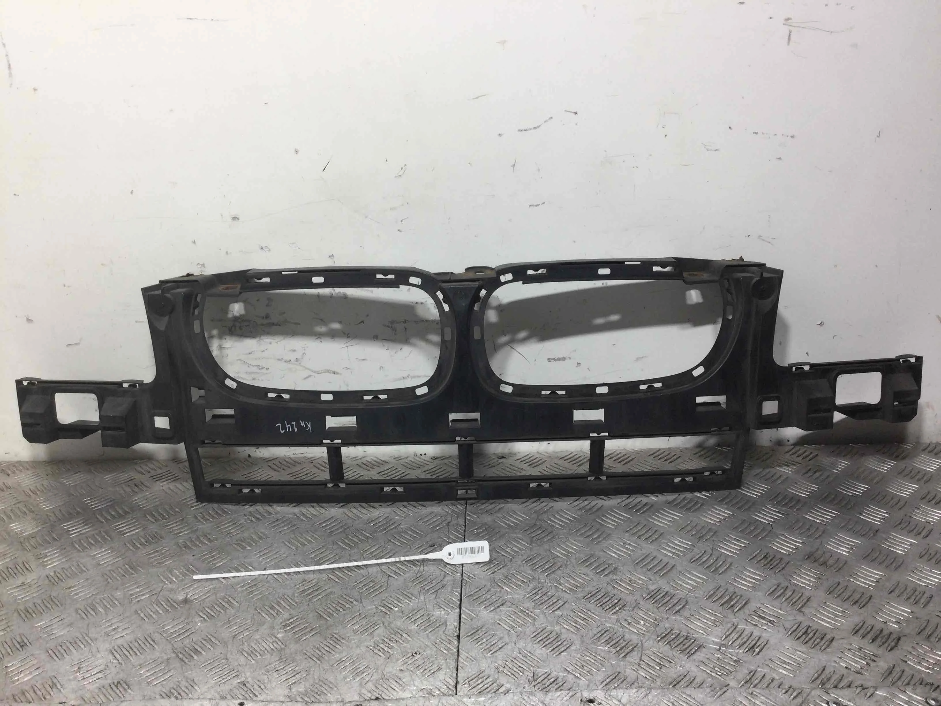 Усилитель бампера переднего BMW X3 E83 (2003-2006) бензин 2.5 i Автомат