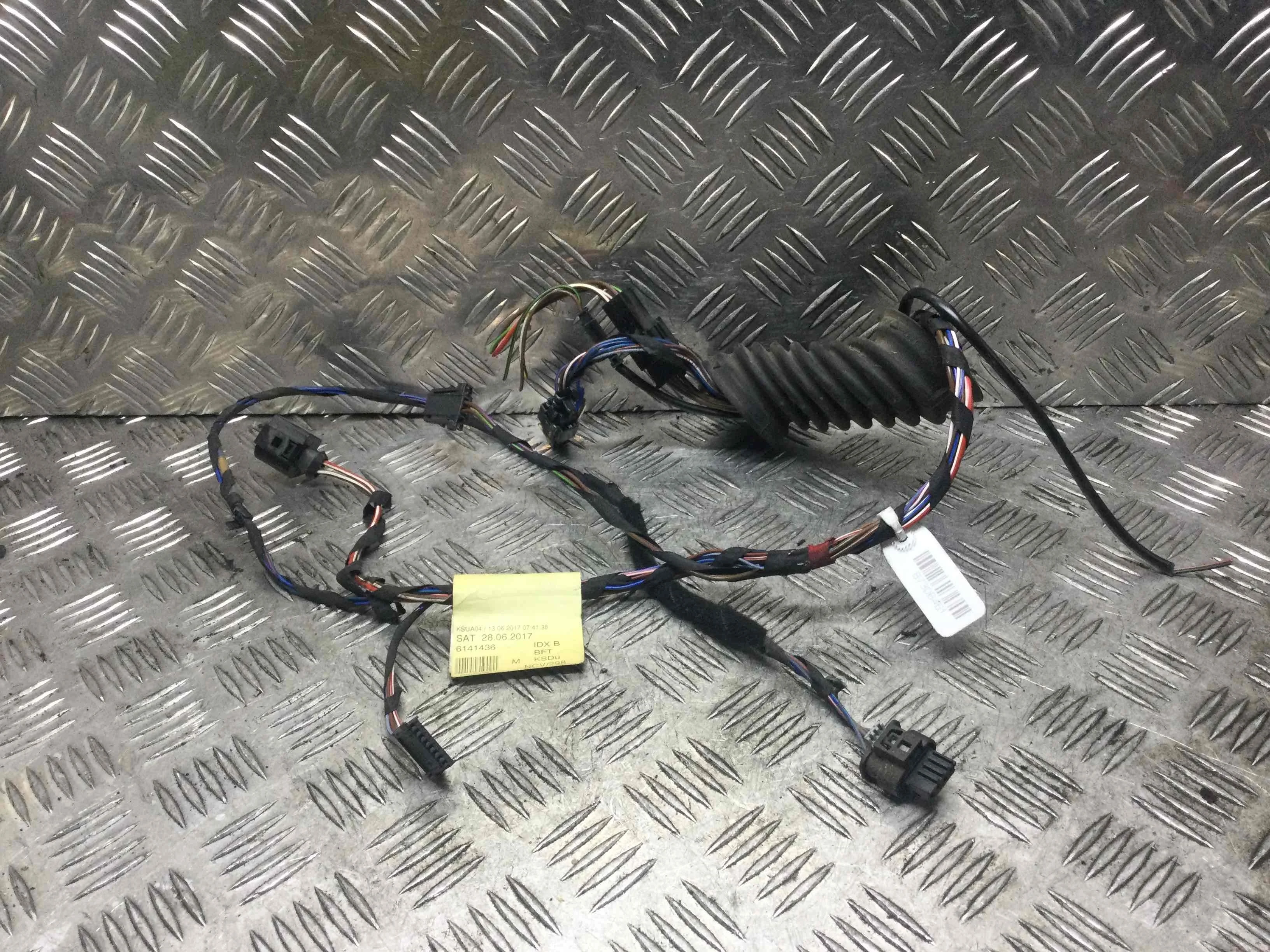 Проводка двери передней левой Mercedes Sprinter W906 (2006-2014) дизель 2.2 CDI Механика Микроавтобус