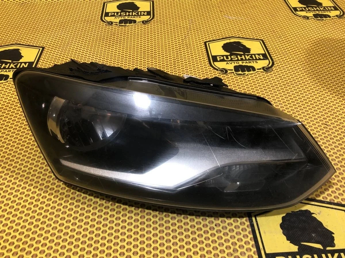 Фара Volkswagen Polo 2018 6R1941008F MK2 CWVA, правая