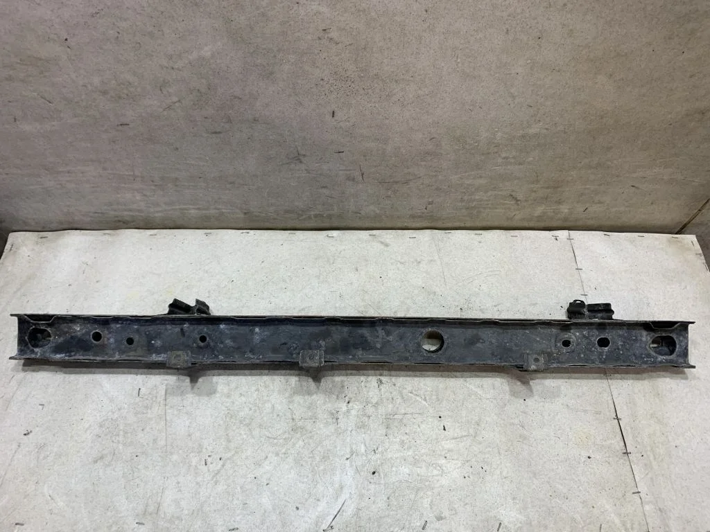 Нижняя опора радиаторов Nissan Juke F15 Жук Ф15