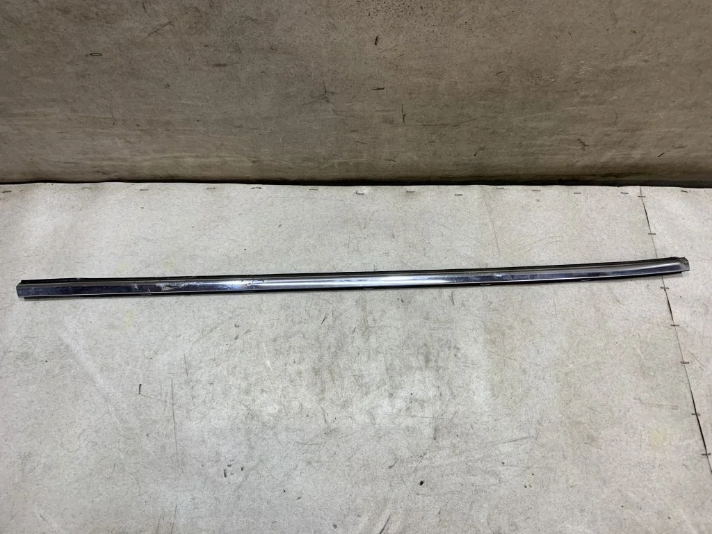 Бархотка перед левая Nissan Qashqai J11 Кашкай